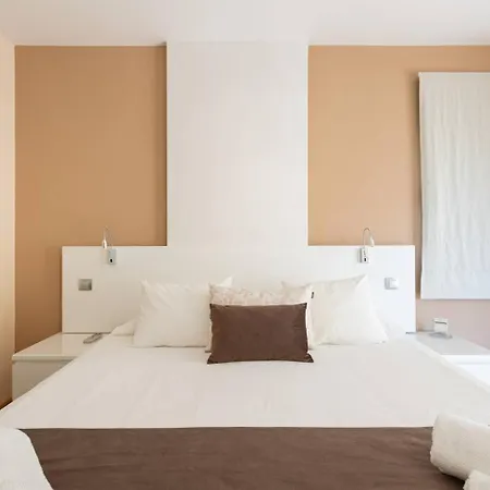 Edmond Vibes Canarias فيلة