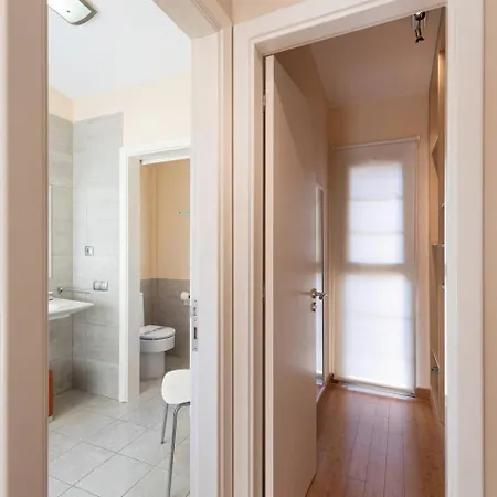 Edmond Vibes Canarias فيلة